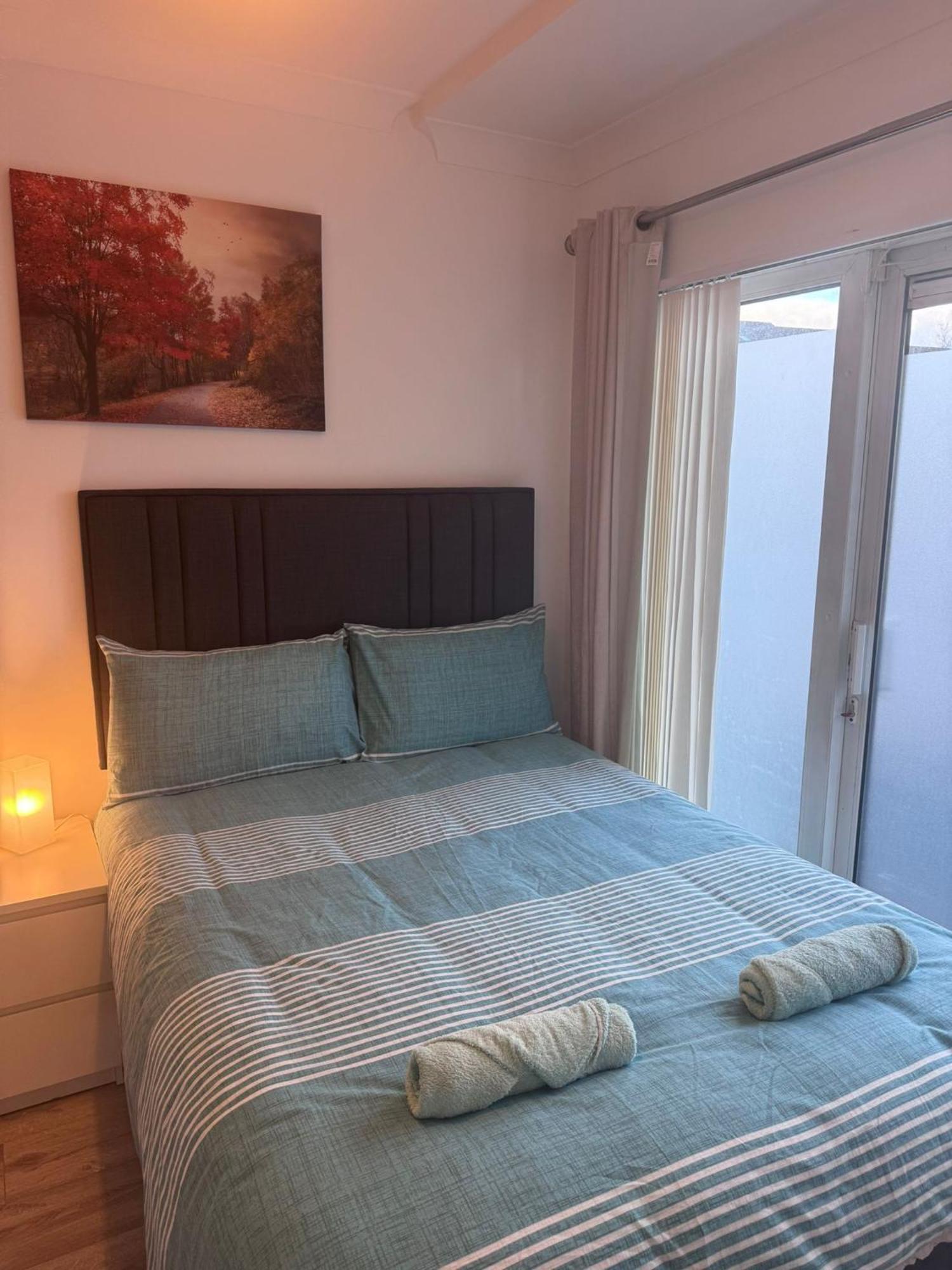 Modern Apartment Good Distance From Dublin City And Airport 4People 部屋 写真